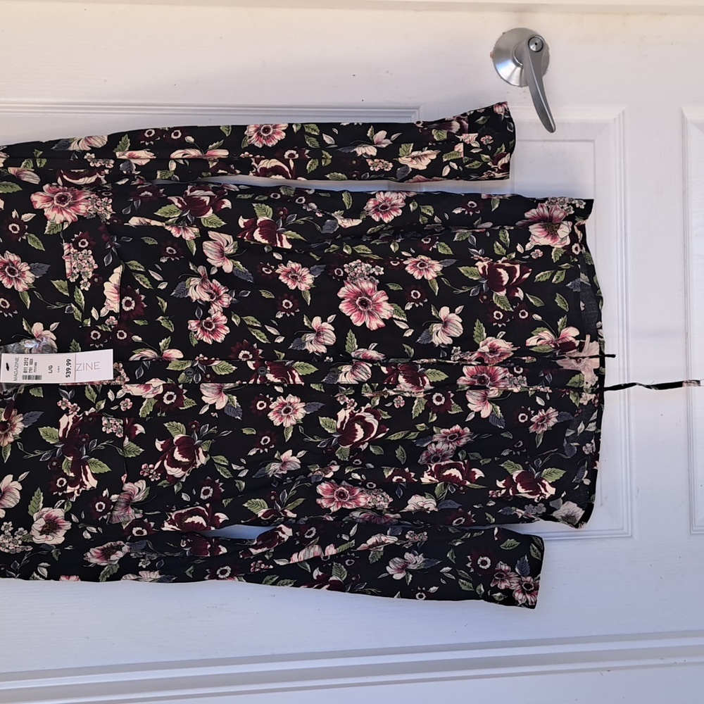 NWT MAGAZINE Black Floral Blouse with Pink and Cream Accents & Drawstring Waist - Picture 4 of 8